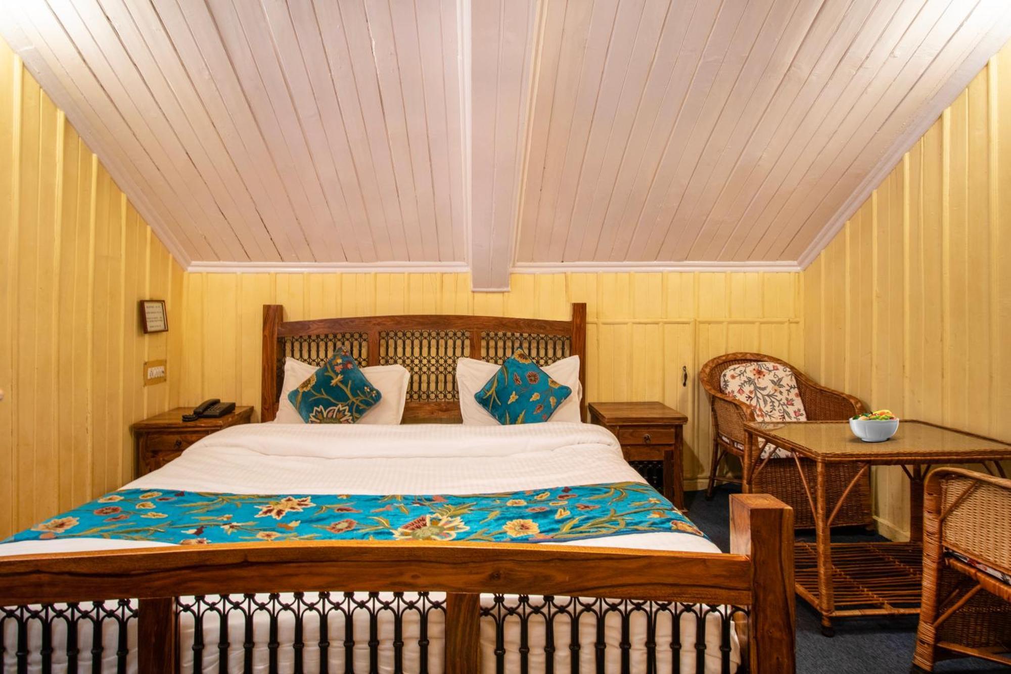 Hotel Little Silver Pahalgām Eksteriør bilde