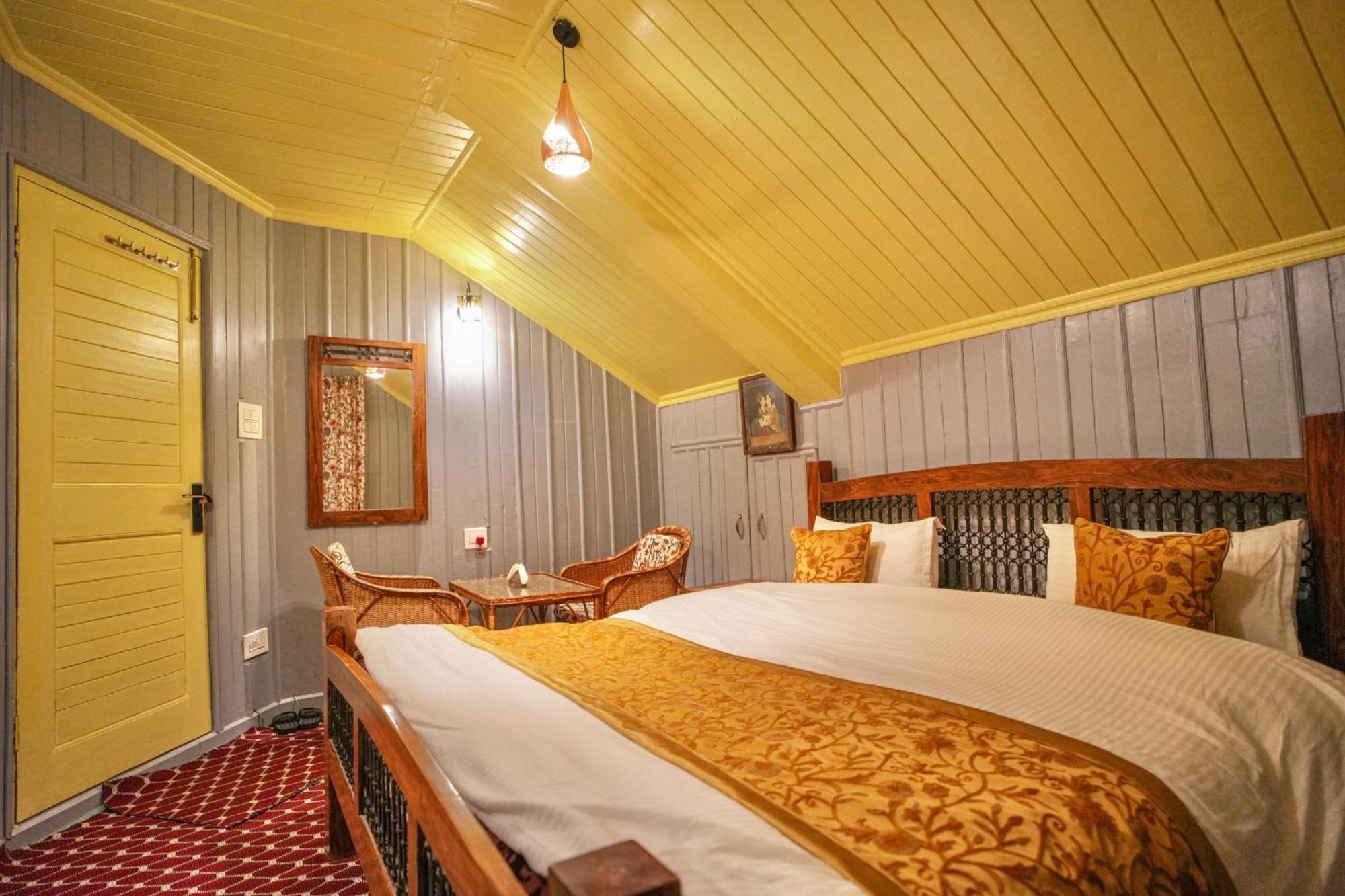 Hotel Little Silver Pahalgām Eksteriør bilde