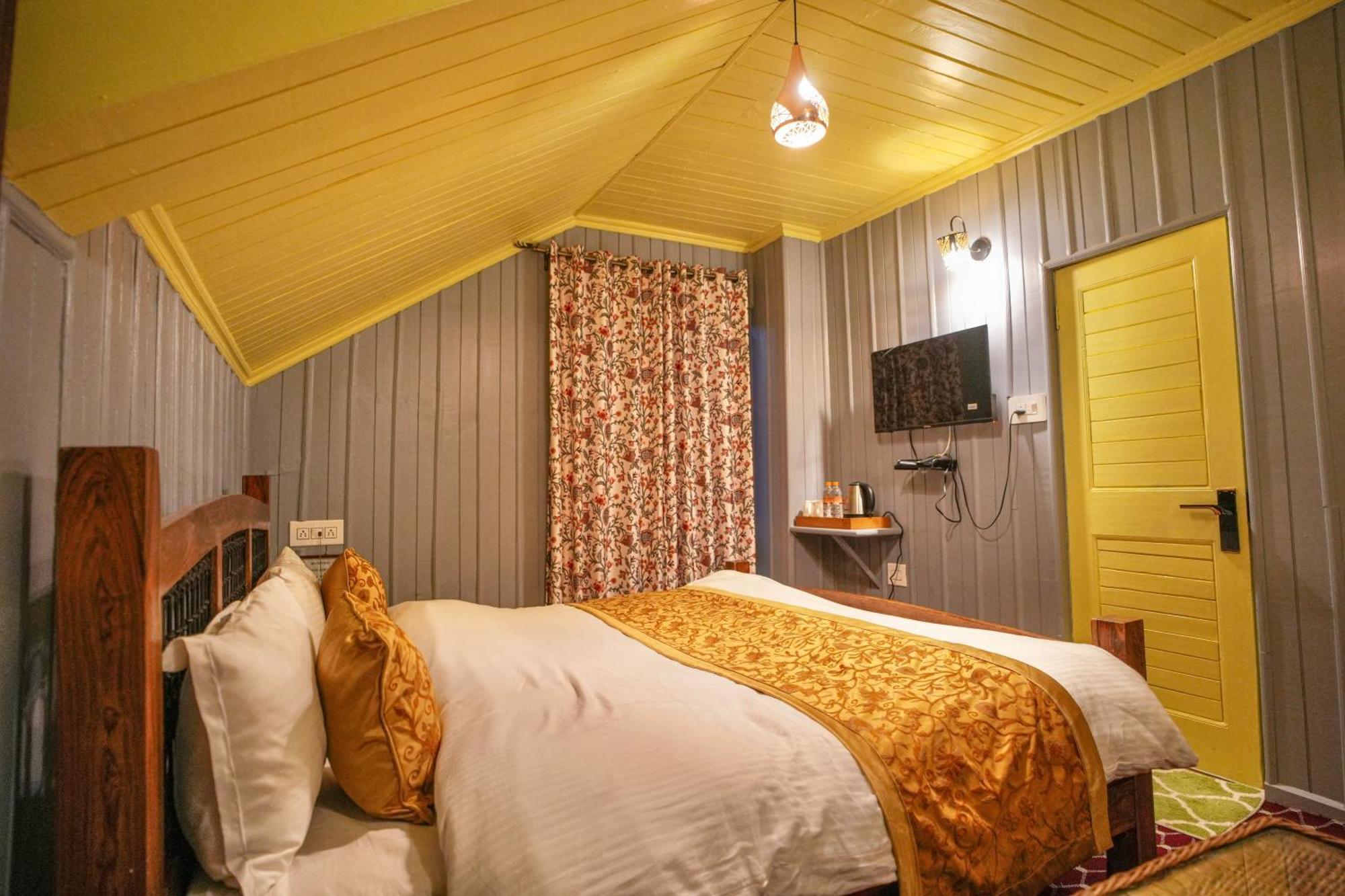 Hotel Little Silver Pahalgām Eksteriør bilde