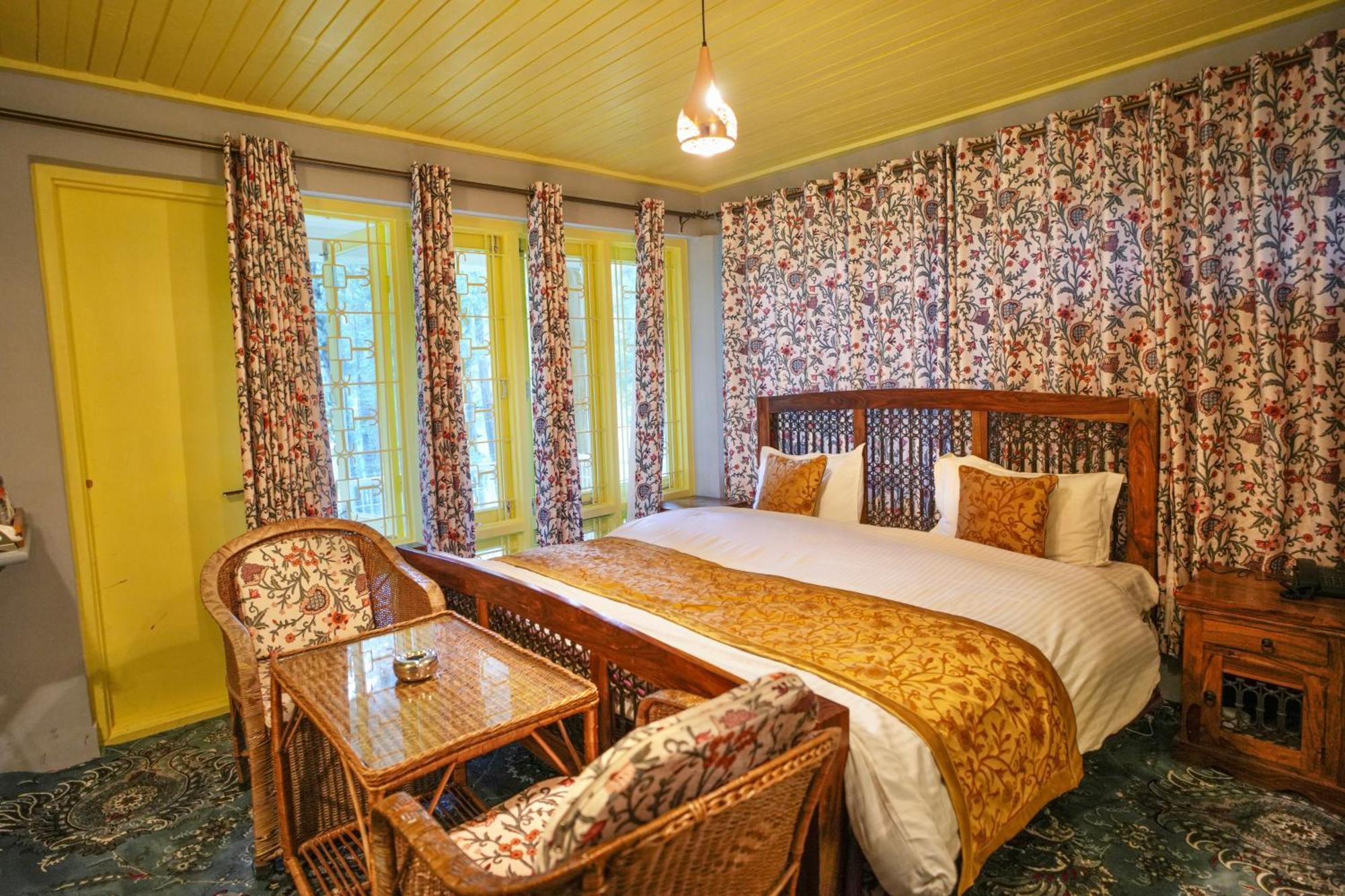 Hotel Little Silver Pahalgām Eksteriør bilde