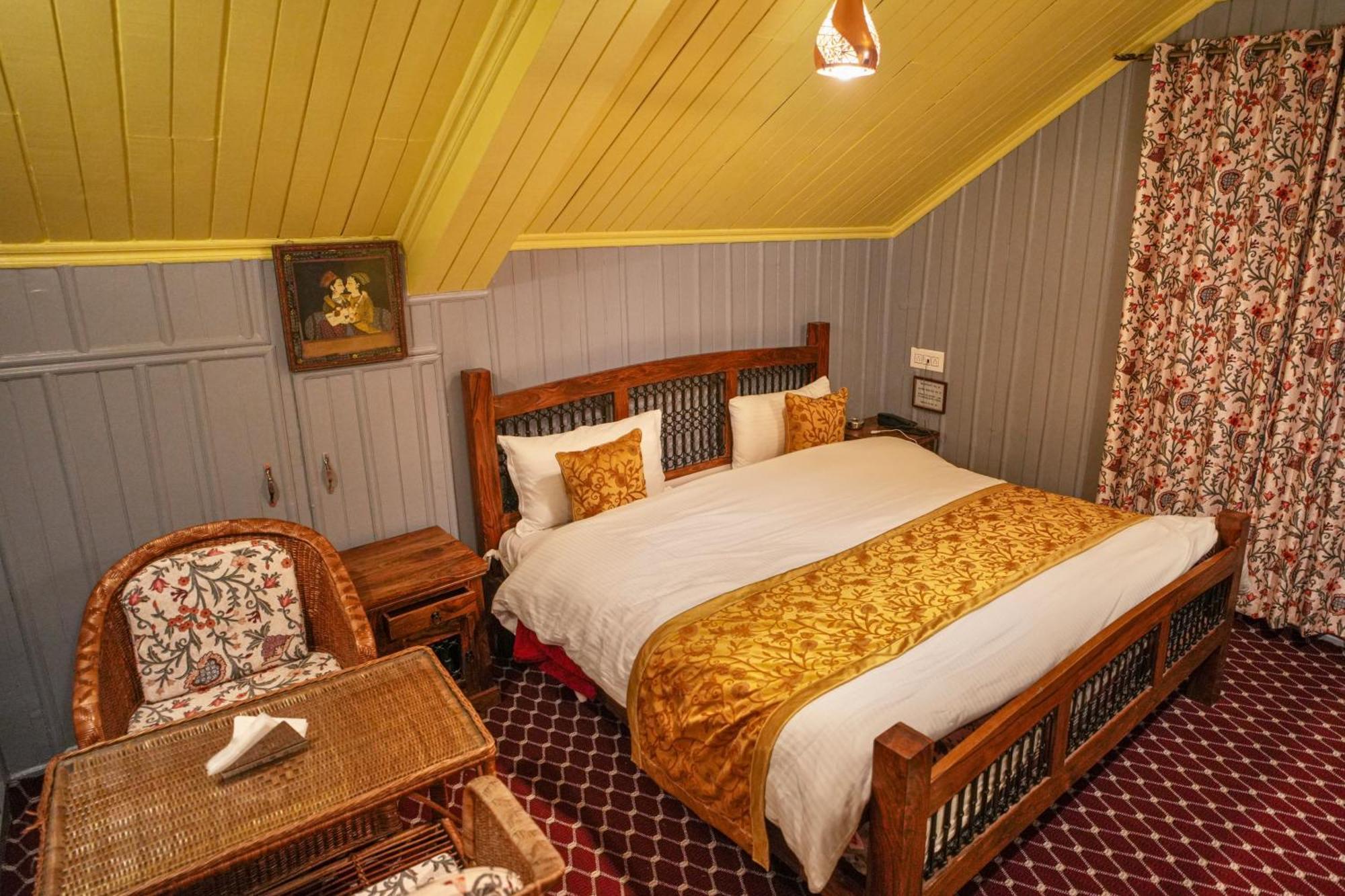 Hotel Little Silver Pahalgām Eksteriør bilde