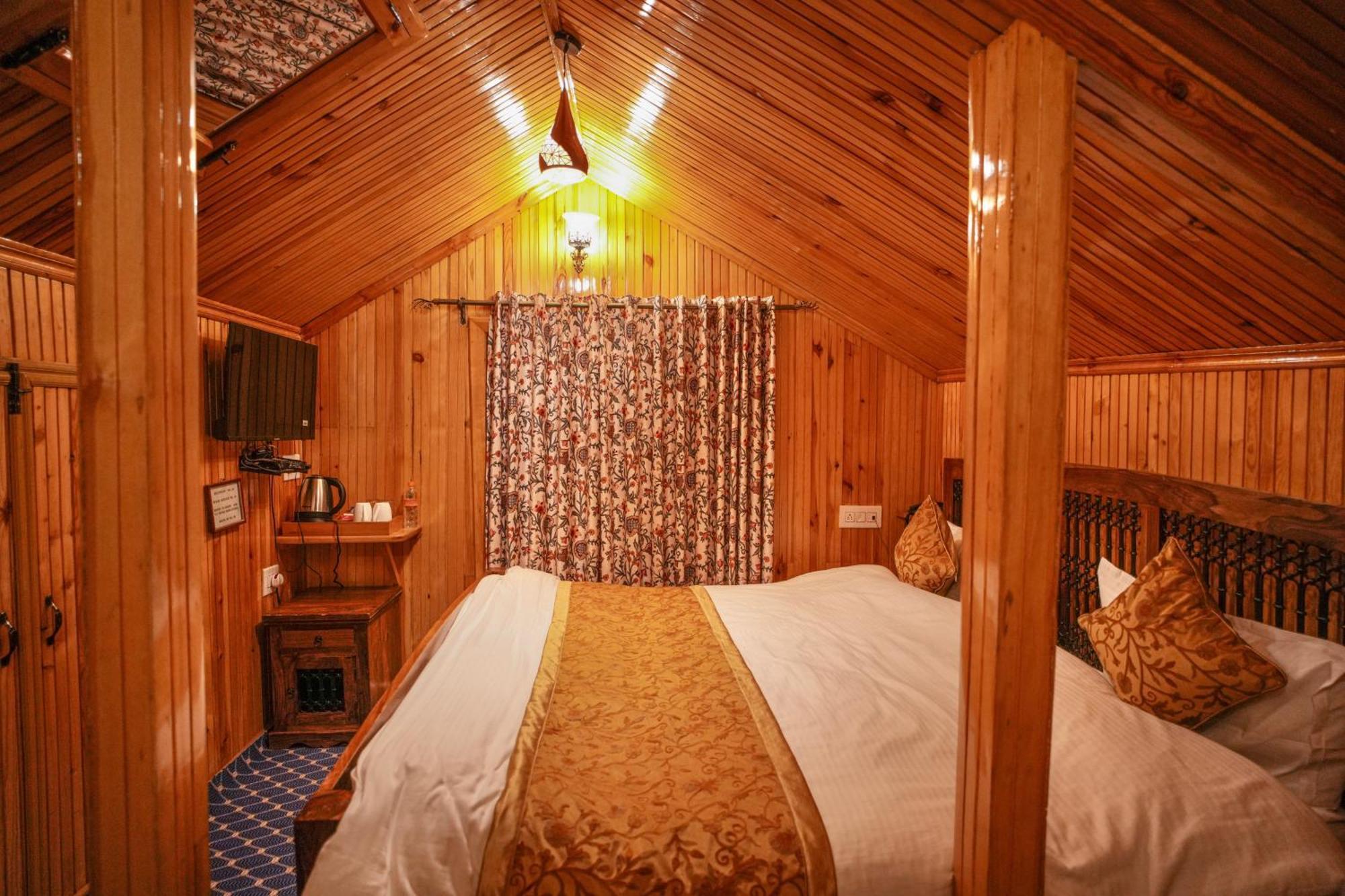 Hotel Little Silver Pahalgām Eksteriør bilde